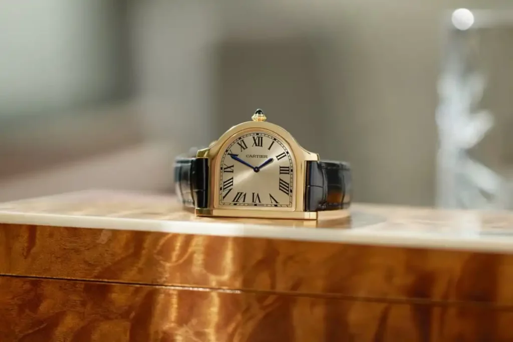Cartier Cloche