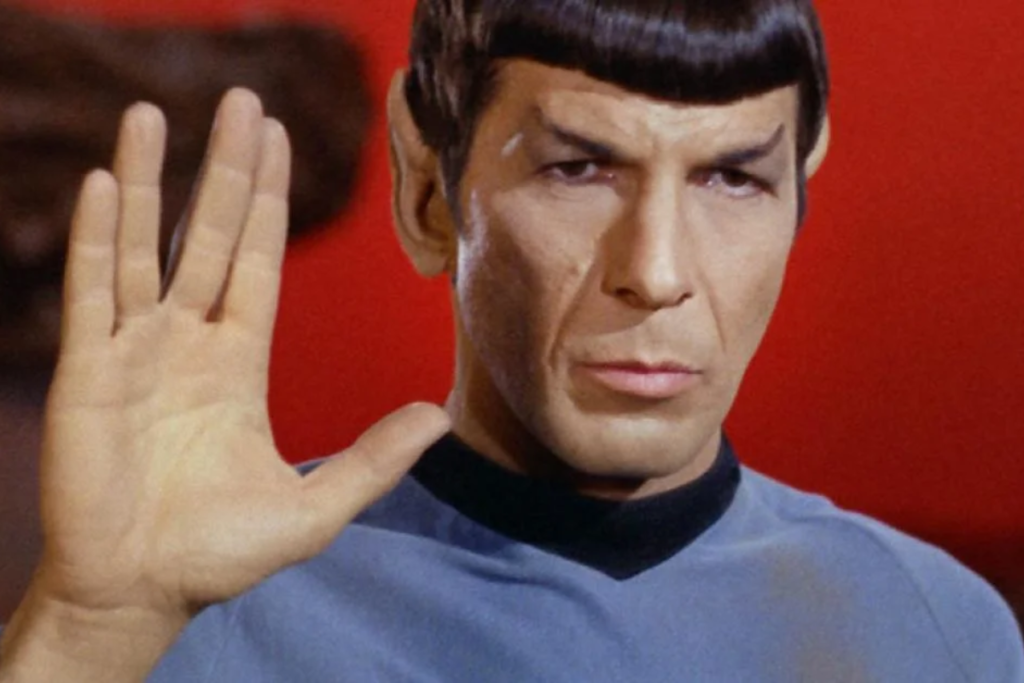 Dr. Spock di Star Trek che saluta