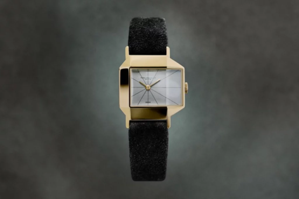Audemars Piguet 5159BA, orologio con cassa in oro dalla forma asimmetrica