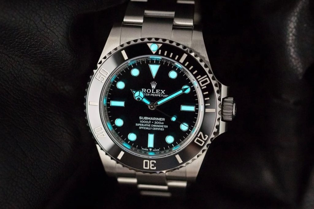 Rolex Submariner with Chromalight luminescence, one of the newest luminescent materials  