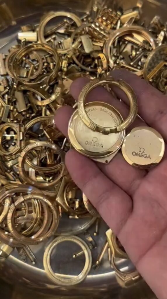 Gold is skyrocketing and watchmaking is in danger of disappearing