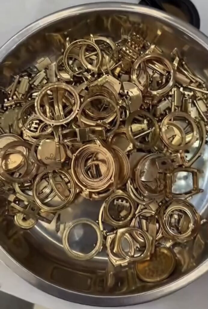 Gold is skyrocketing and watchmaking is in danger of disappearing