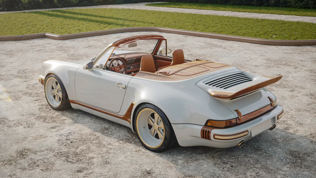 Louis Vuitton x Singer: l’Art of Travel viaggia su una Porsche 911