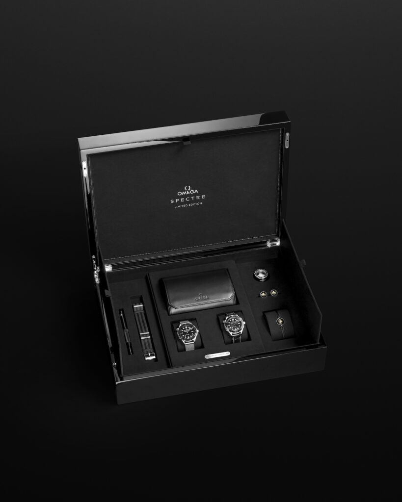 OMEGA svela i nuovi Seamaster Diver 300M: Team James Bond o SPECTRE?
