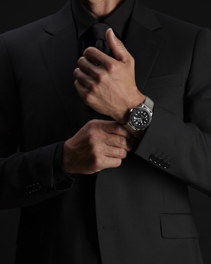 OMEGA svela i nuovi Seamaster Diver 300M: Team James Bond o SPECTRE?