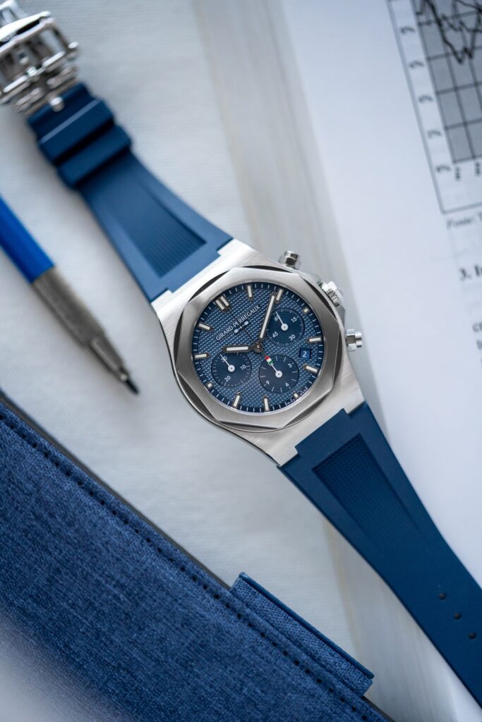   Girard-Perregaux Presents the Laureato Chronograph "Azzurro" at Milan Watch Week  
