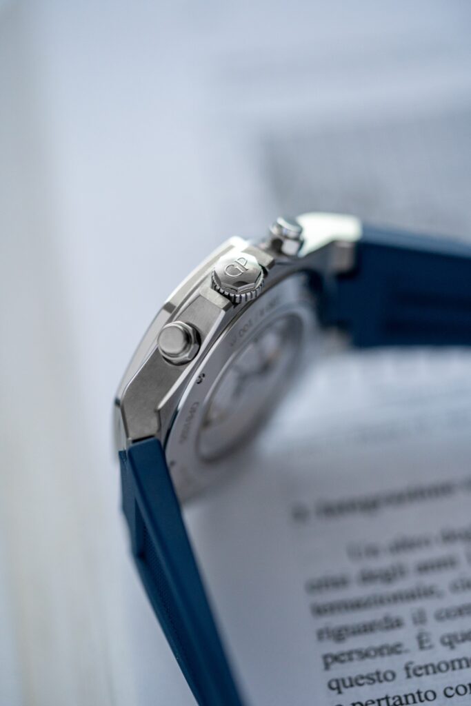   Girard-Perregaux Presents the Laureato Chronograph "Azzurro" at Milan Watch Week  