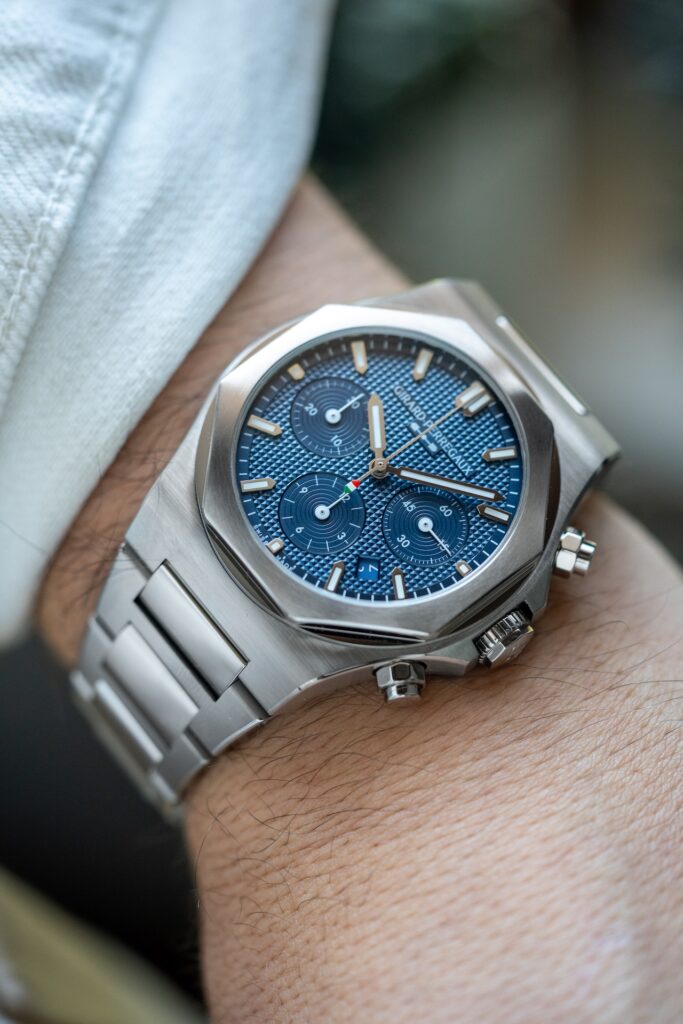   Girard-Perregaux Presents the Laureato Chronograph "Azzurro" at Milan Watch Week  