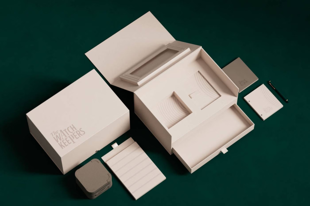The buyer receives a certificate of authenticity, a travel case, and a two-year international warranty. The original box and documentation are included with the watch when available.