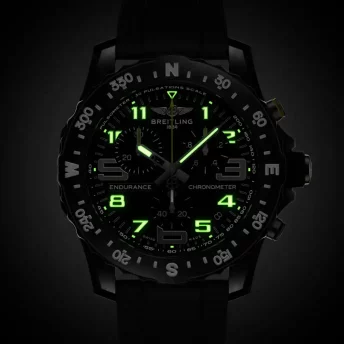 Breitling con indici e lancette luminescenti